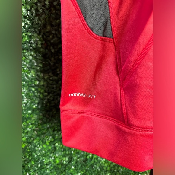 Men’s Nike Ohio State Buckeyes Therma-Fit Pullover - Picture 5 of 11